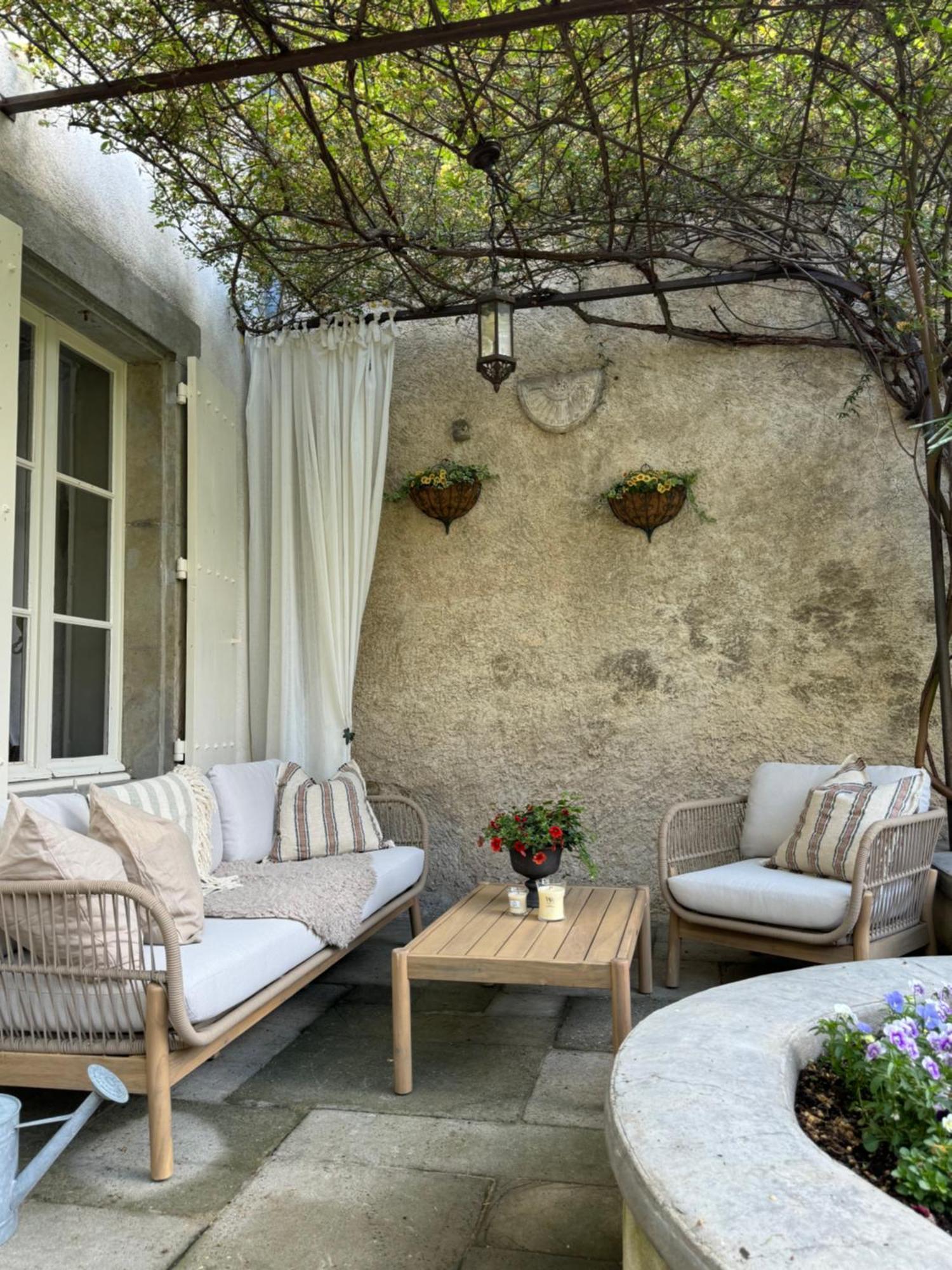 Verzeille Le Patio Des Senteurs B&B 외부 사진